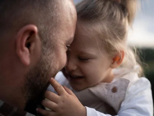 Rüyada Kucağına Küçük Bebek Almak